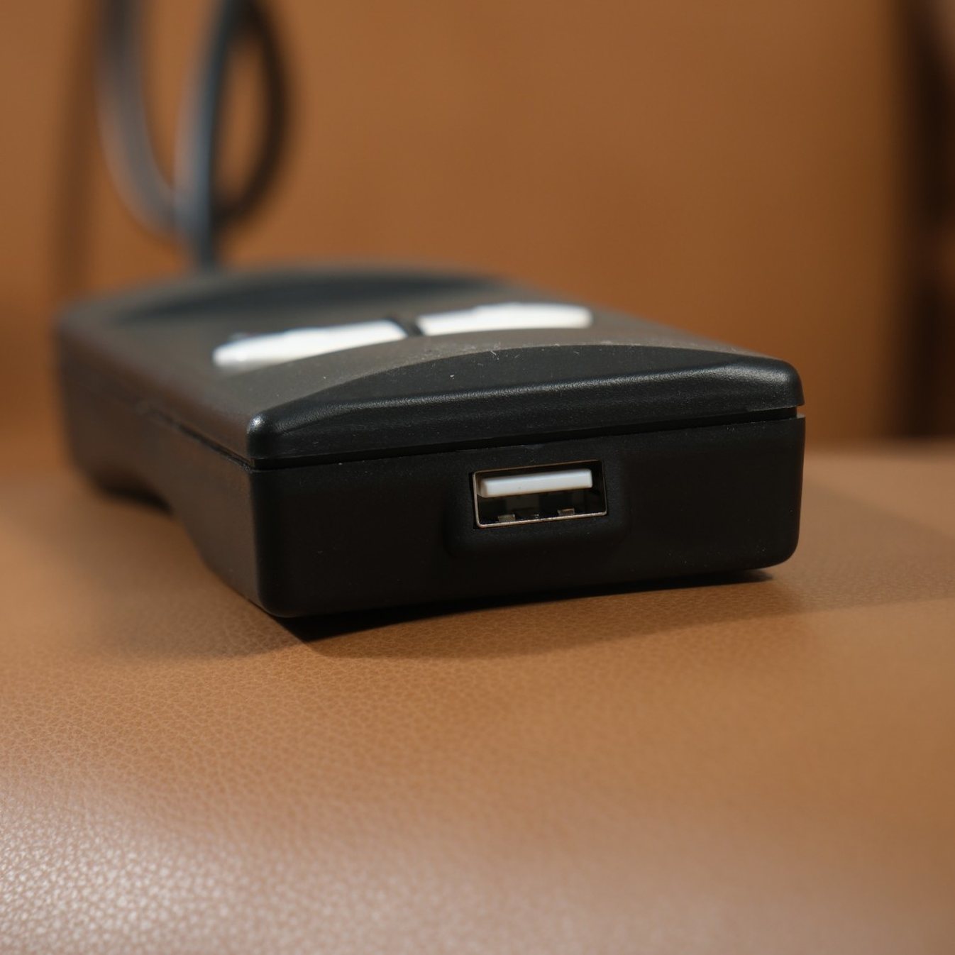 Controle com entrada USB